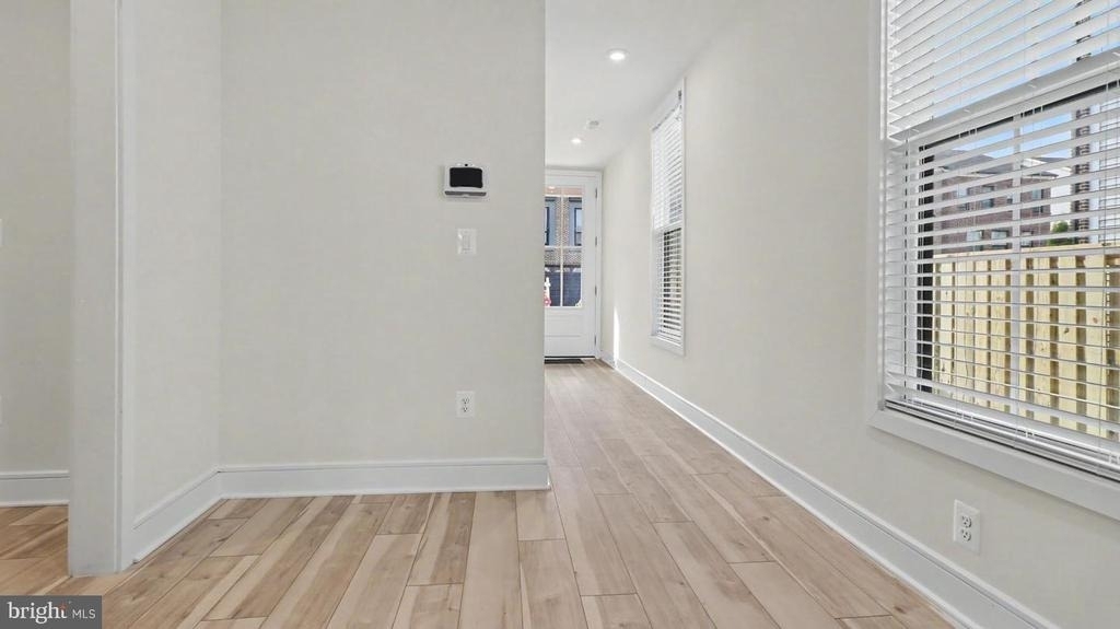 43595 Farringdon Square - Photo 6