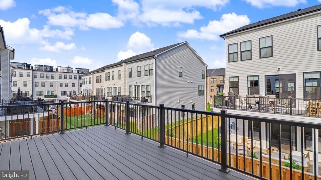 43595 Farringdon Square - Photo 55