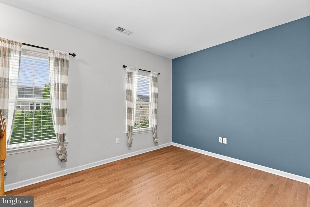41746 Mcmonagle Square - Photo 33