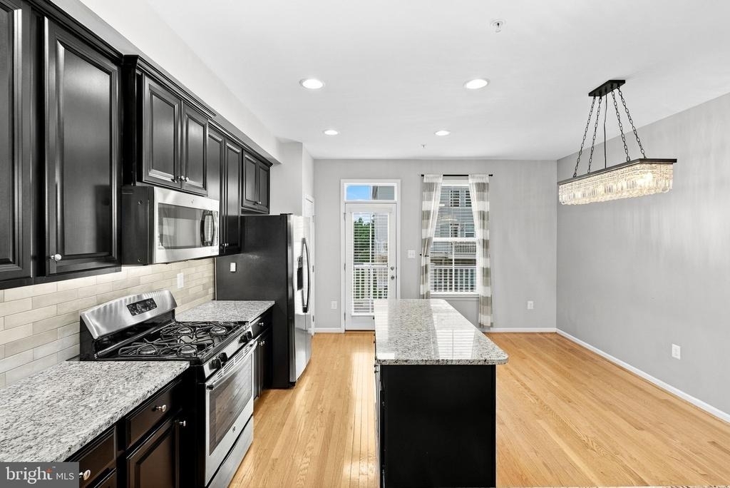 41746 Mcmonagle Square - Photo 9
