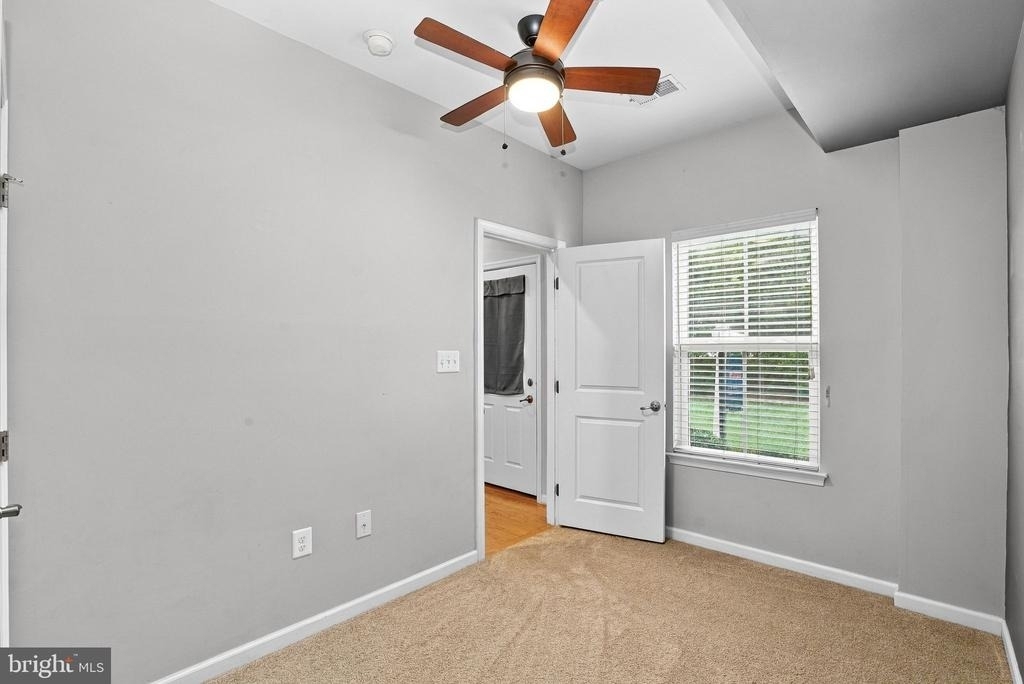 41746 Mcmonagle Square - Photo 5