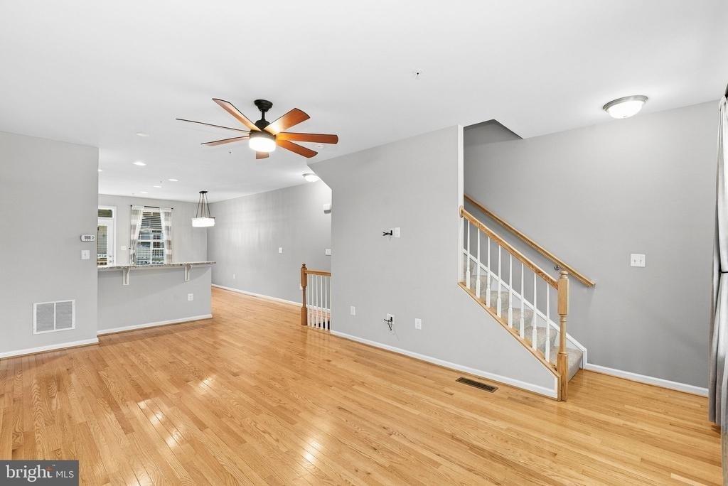 41746 Mcmonagle Square - Photo 18