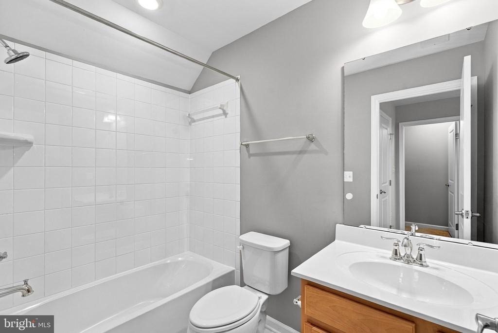 41746 Mcmonagle Square - Photo 41