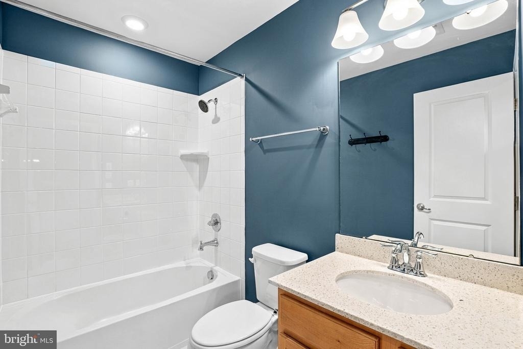 41746 Mcmonagle Square - Photo 36