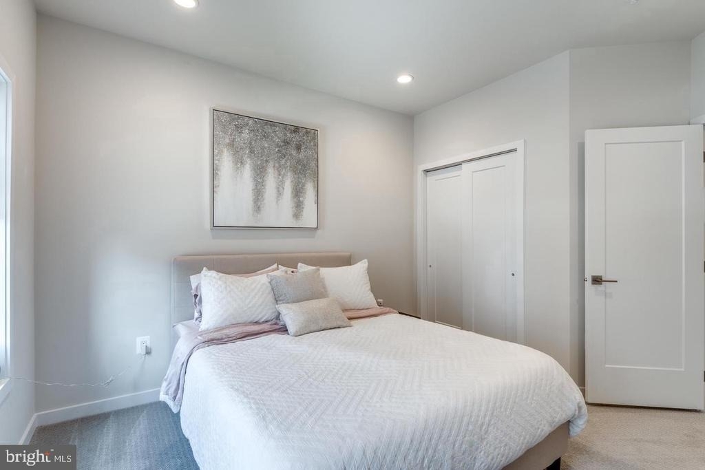 43190 Mongold Square - Photo 10