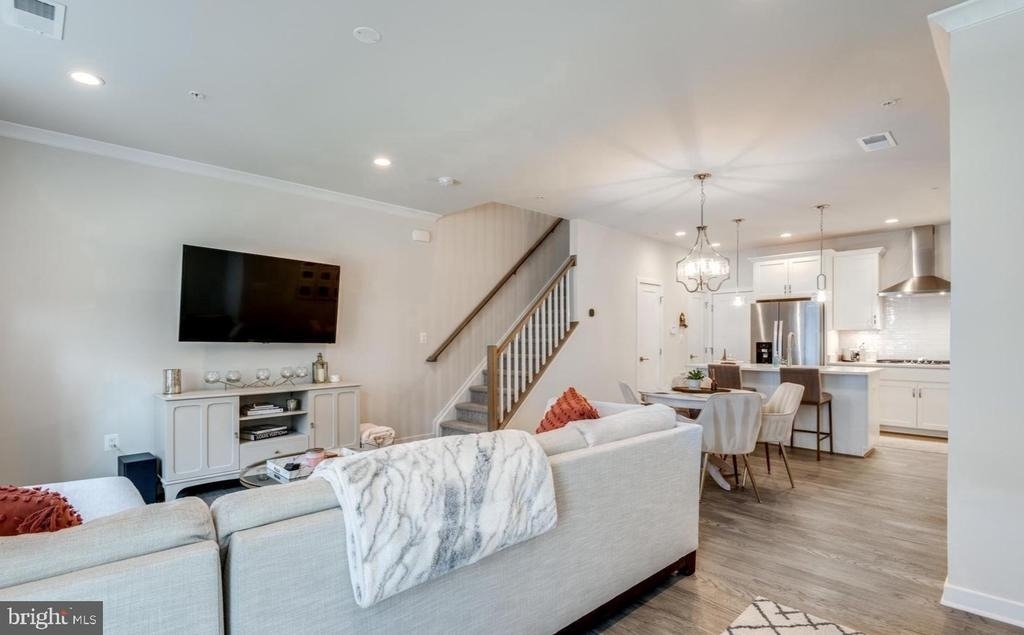 43190 Mongold Square - Photo 2