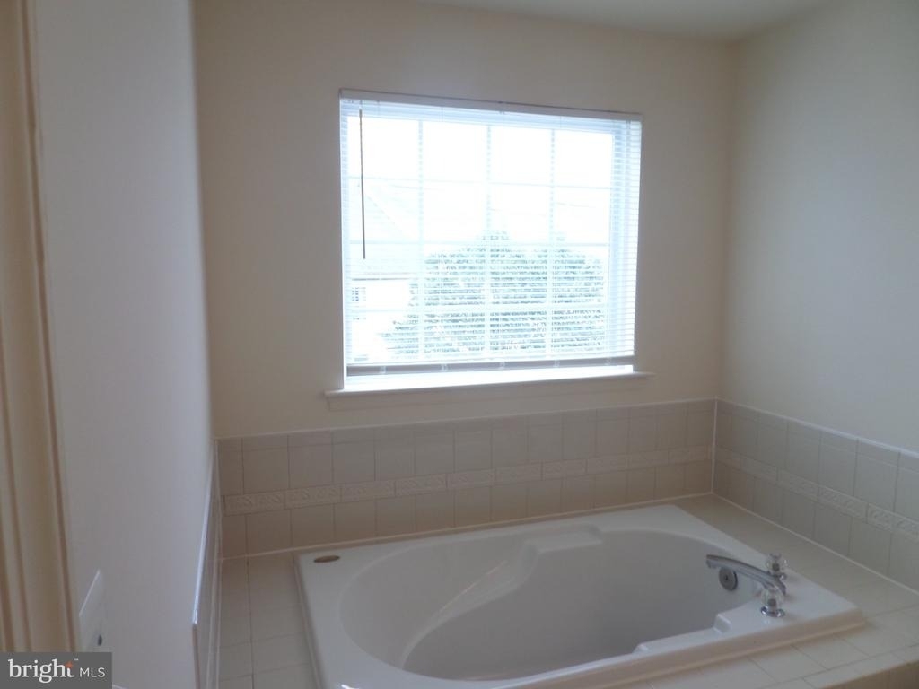 675 Mcleary Square Se - Photo 40