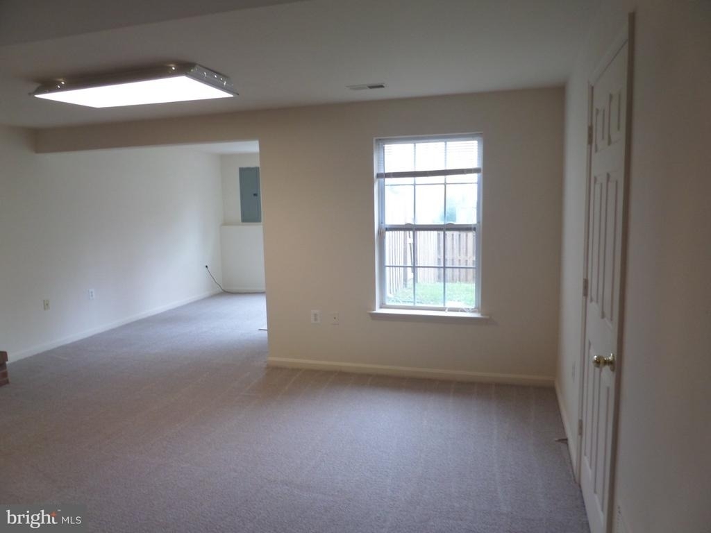 675 Mcleary Square Se - Photo 45