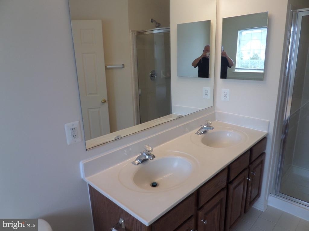 675 Mcleary Square Se - Photo 38
