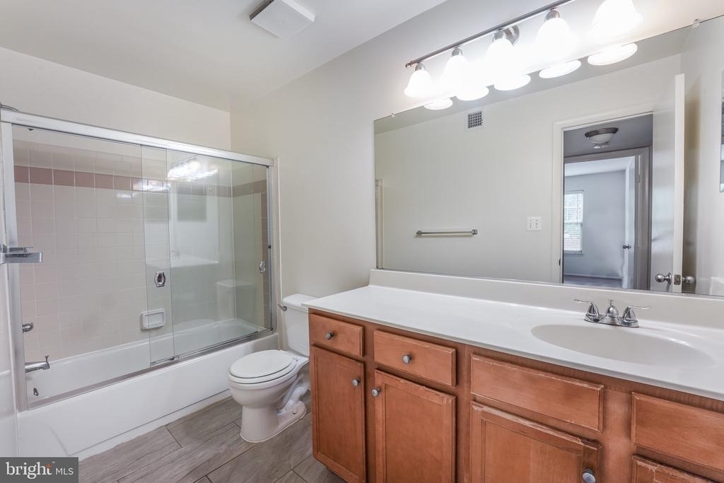 1712 Abercromby Court - Photo 20