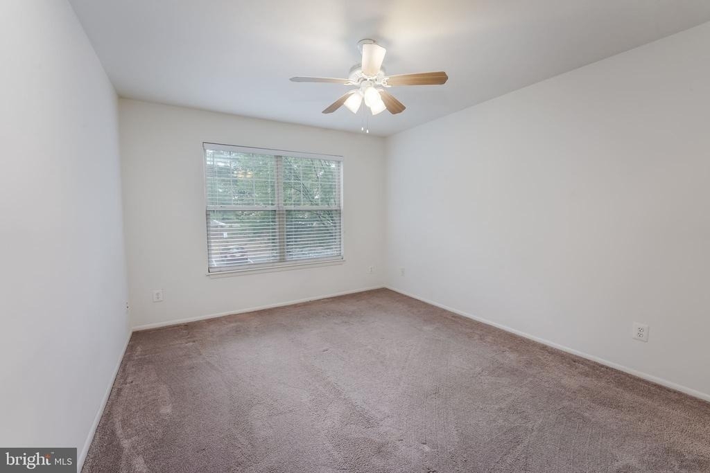 1712 Abercromby Court - Photo 17
