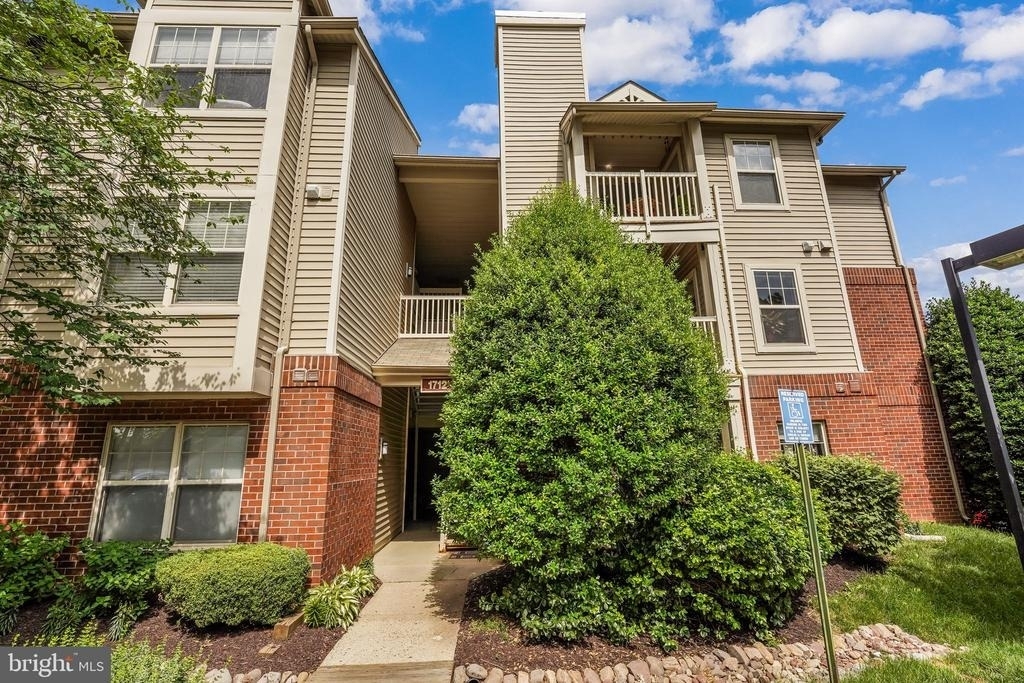1712 Abercromby Court - Photo 0