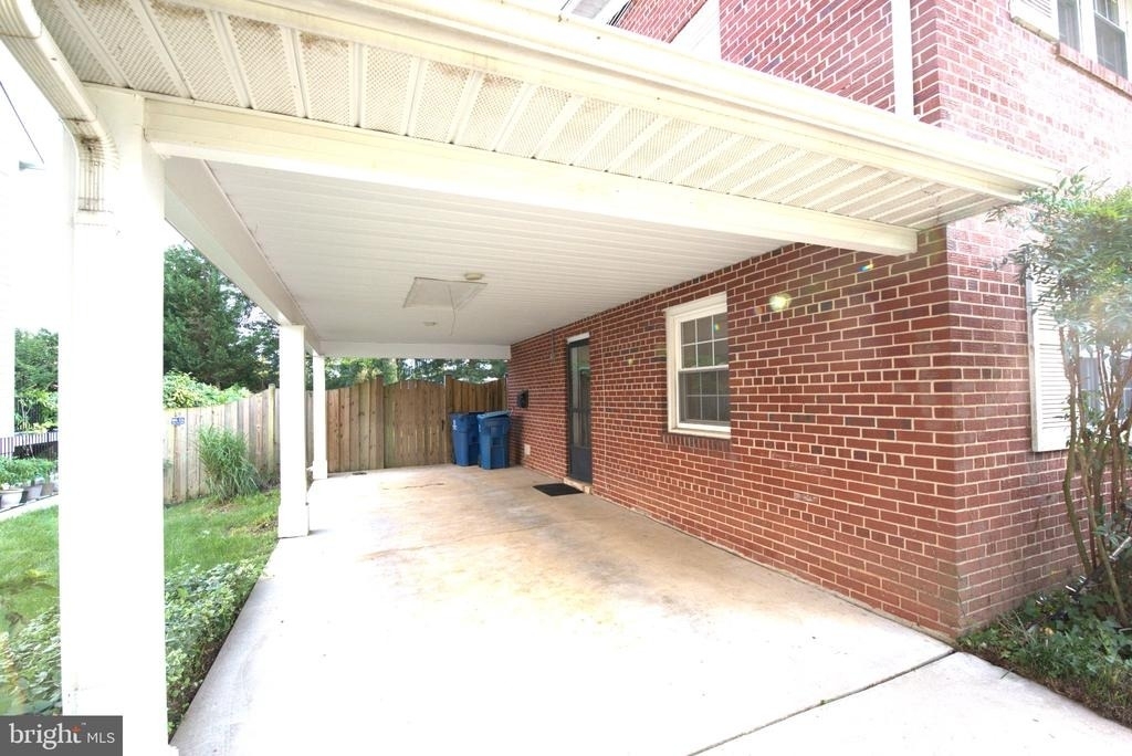 6933 Tyndale Street - Photo 4