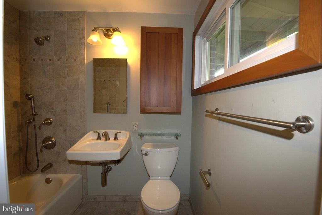 6933 Tyndale Street - Photo 36