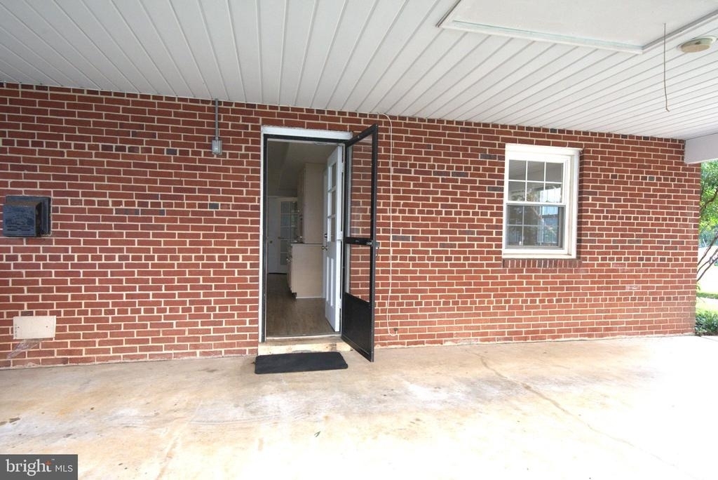 6933 Tyndale Street - Photo 5