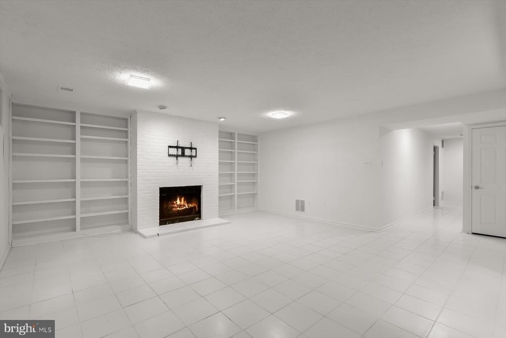 1550 Mclean Commons Court - Photo 32