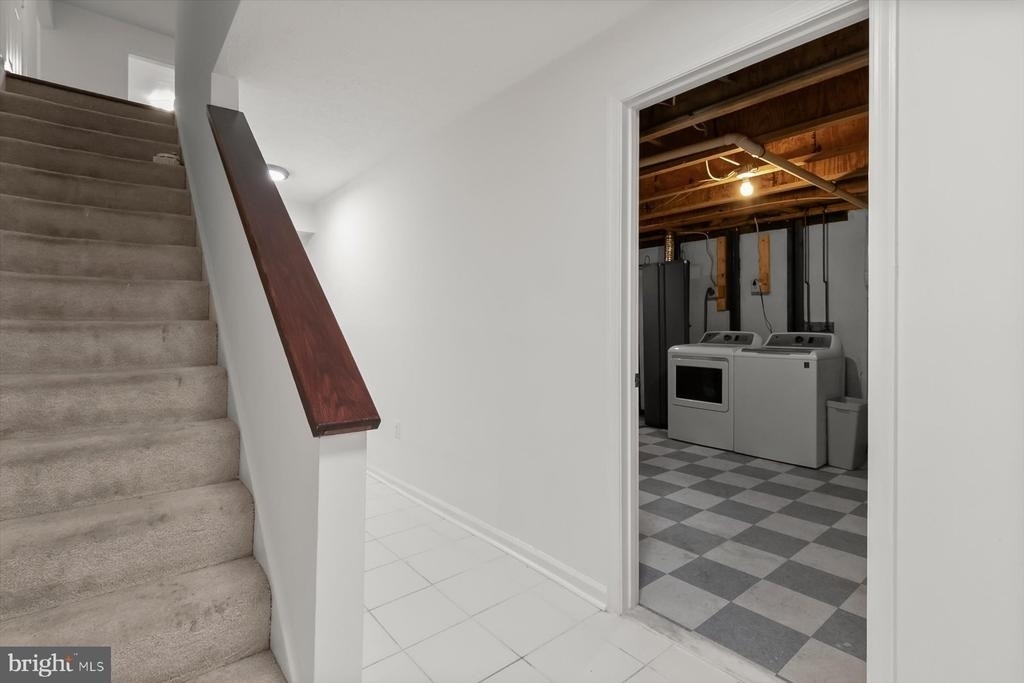 1550 Mclean Commons Court - Photo 29