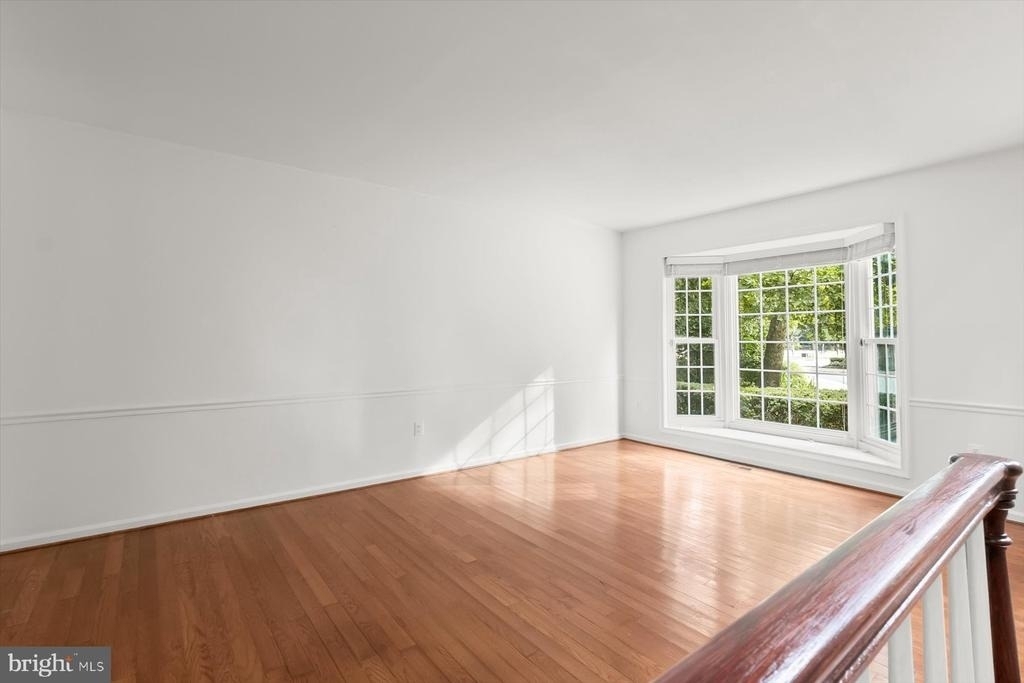 1550 Mclean Commons Court - Photo 6