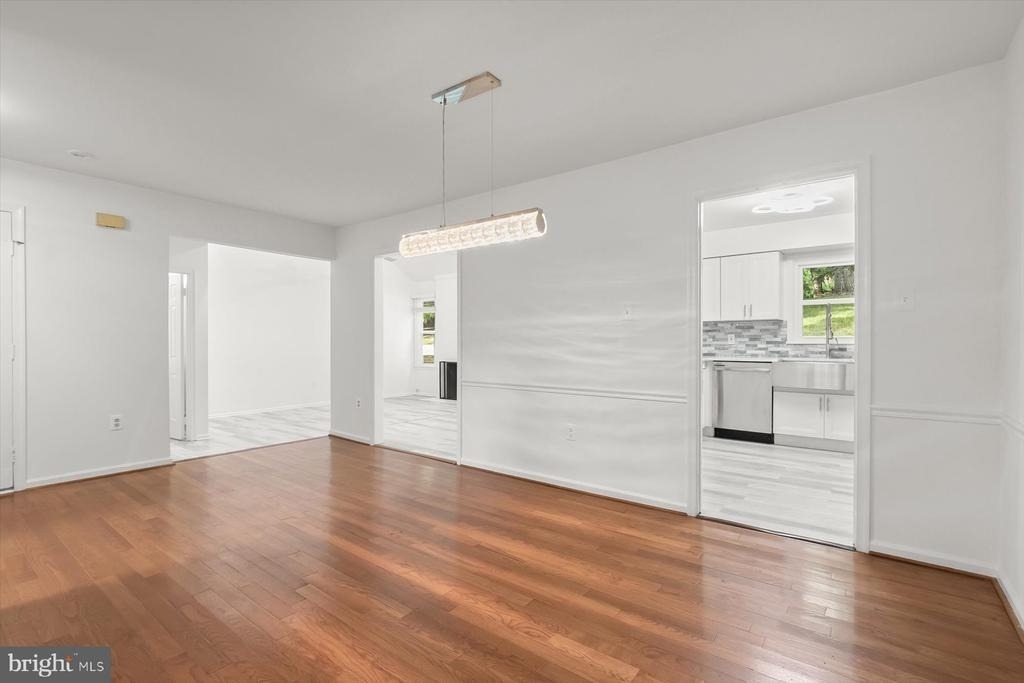 1550 Mclean Commons Court - Photo 8