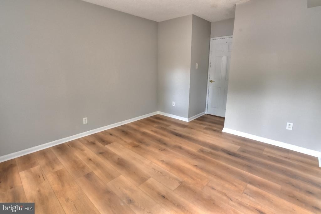 11658 Stoneview Square - Photo 12