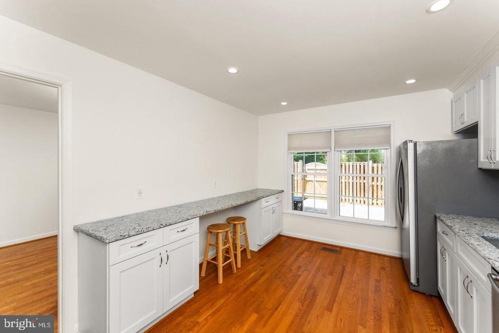 1808 Golf View Court - Photo 8