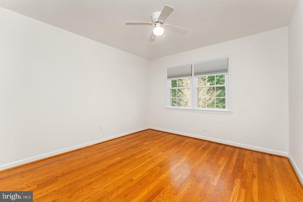 1808 Golf View Court - Photo 12