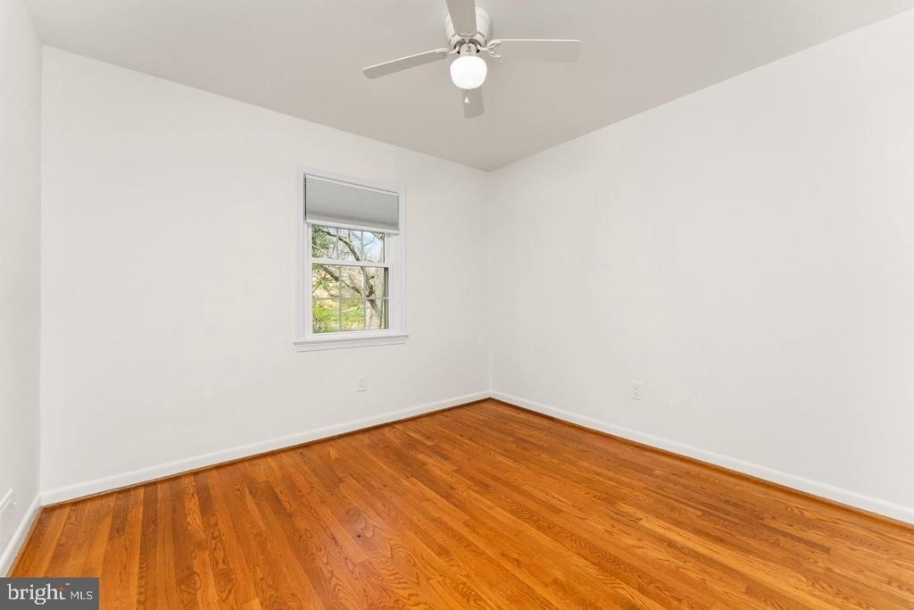 1808 Golf View Court - Photo 11