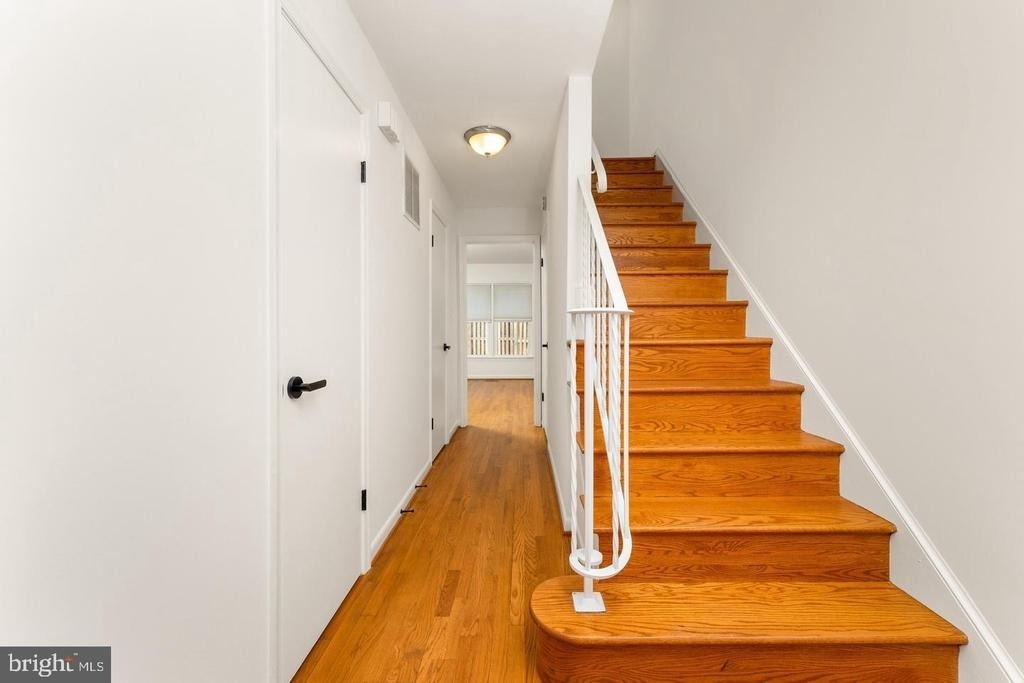 1808 Golf View Court - Photo 4