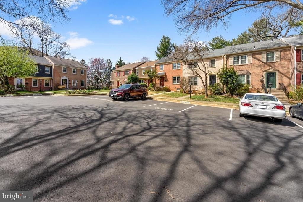 1808 Golf View Court - Photo 2