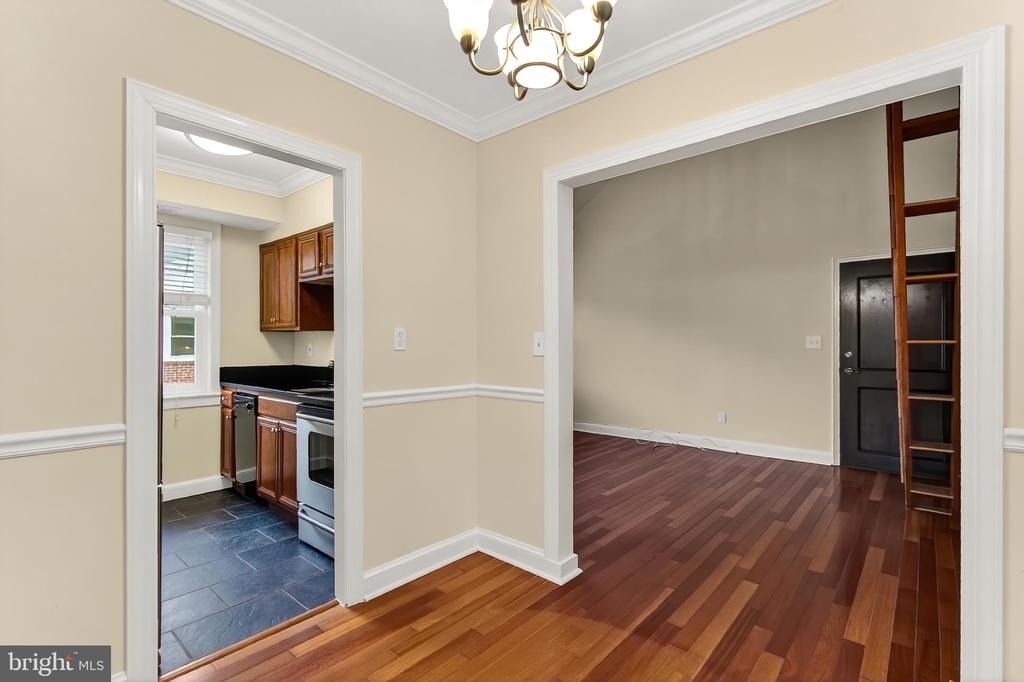 718 S Washington Street - Photo 8
