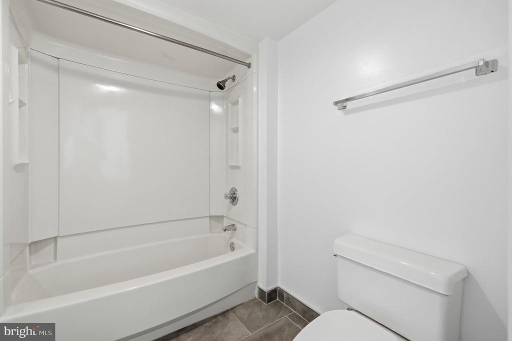 2121 Jamieson Avenue - Photo 42