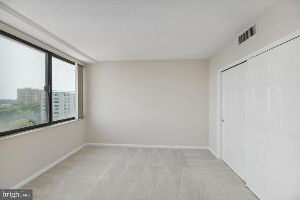 6301 Stevenson Avenue - Photo 10