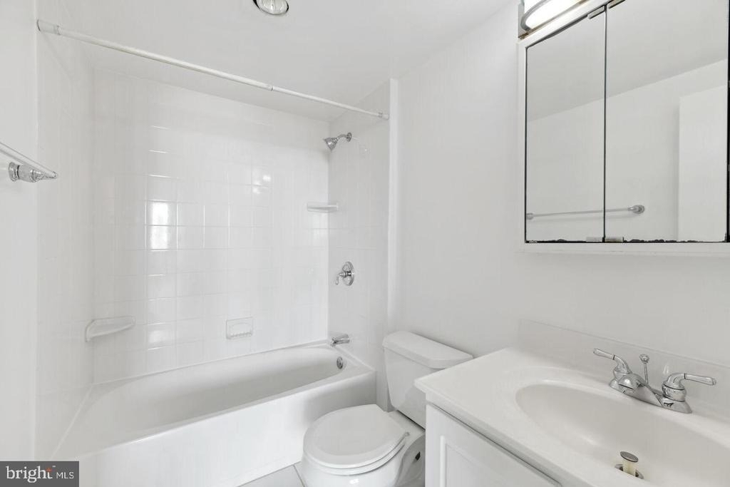 6301 Stevenson Avenue - Photo 9