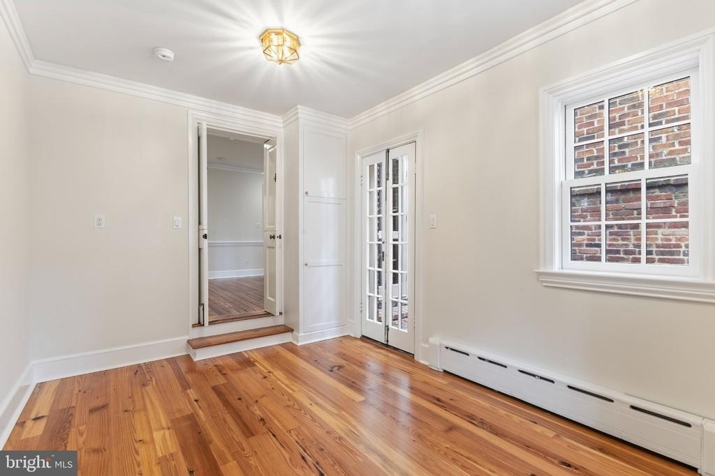 303 Queen Street - Photo 10