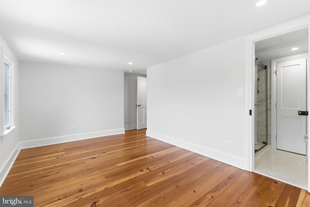 303 Queen Street - Photo 13