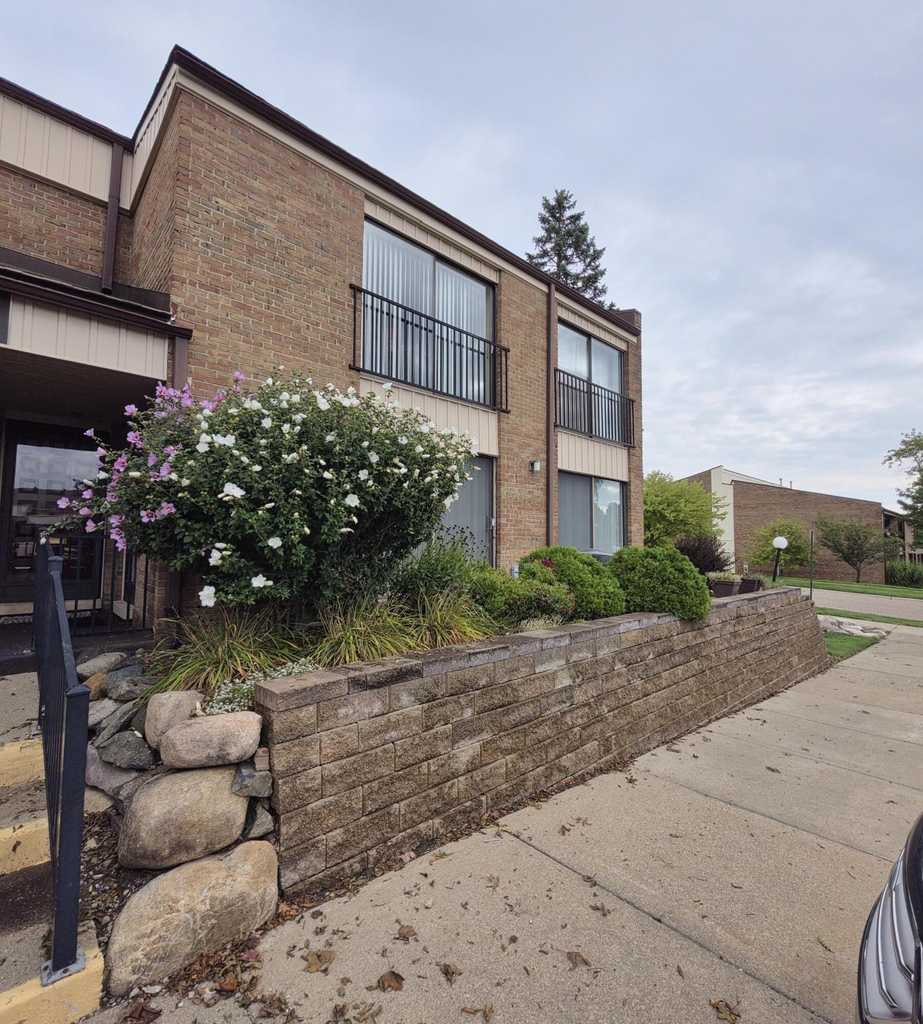18233 University Park Drive - Photo 32