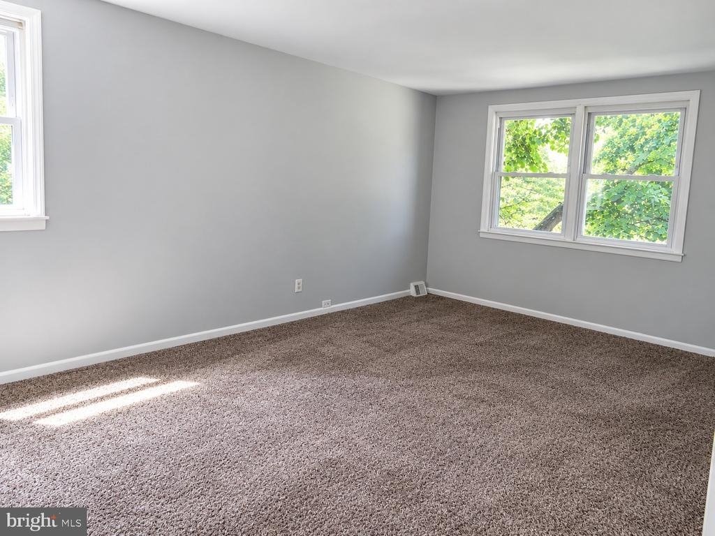 7034 Valley Avenue - Photo 10