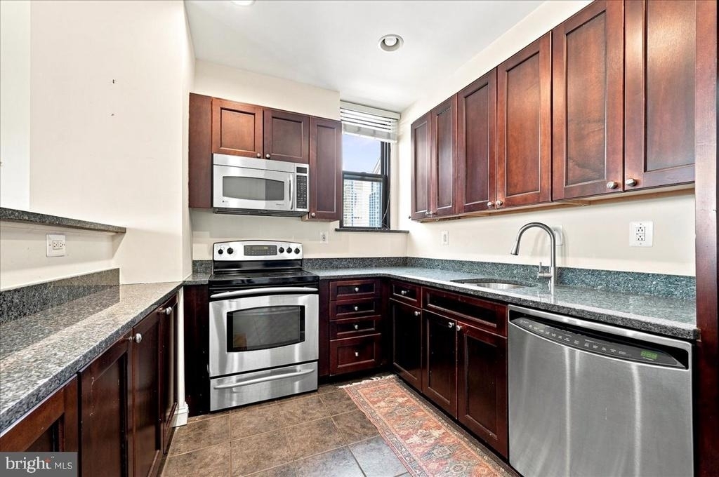 250 S 13th Street - Photo 9