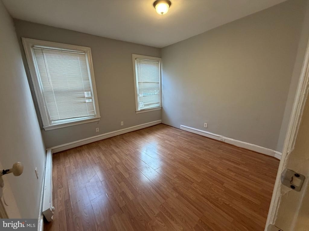 1420 68th Ave - Photo 3