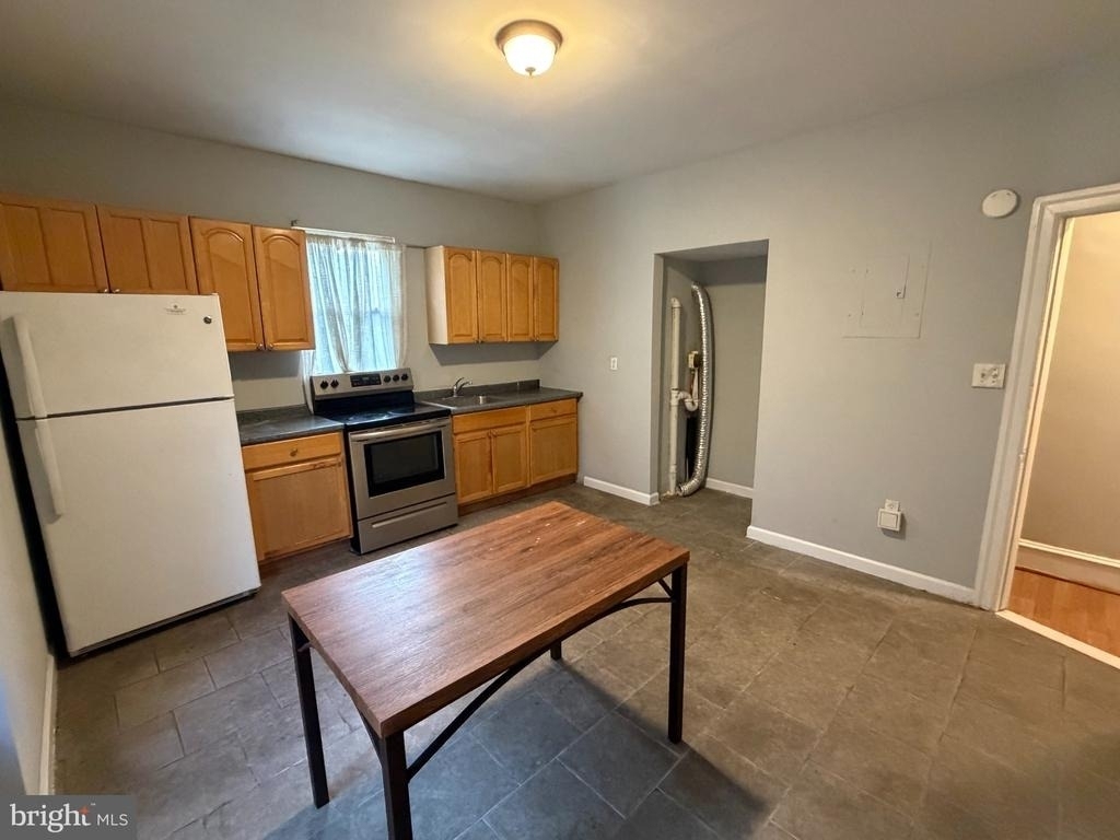 1420 68th Ave - Photo 6