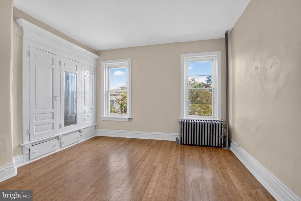 4947 Catharine Street - Photo 11