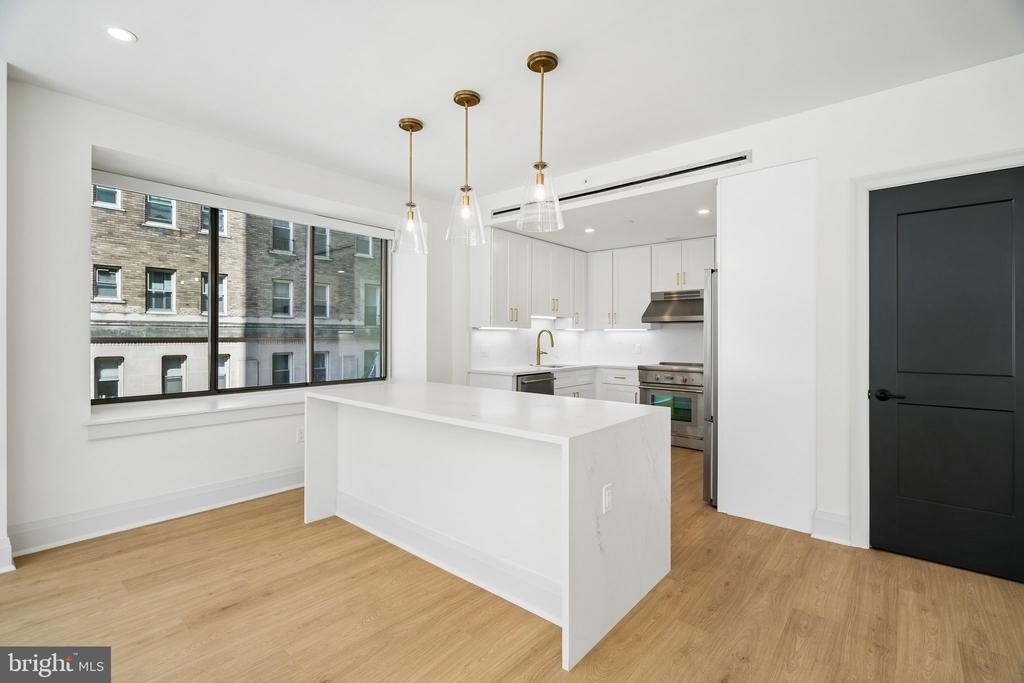 135 S 19th Street - Photo 4