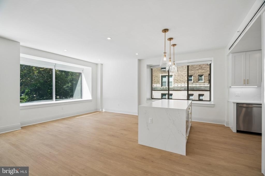 135 S 19th Street - Photo 3