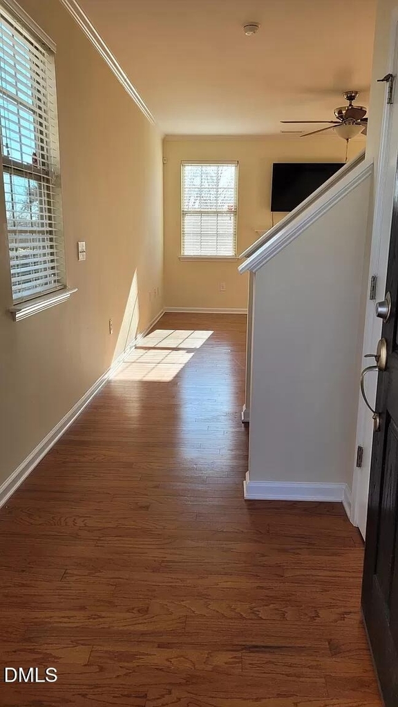402 Windy Peak Loop - Photo 2