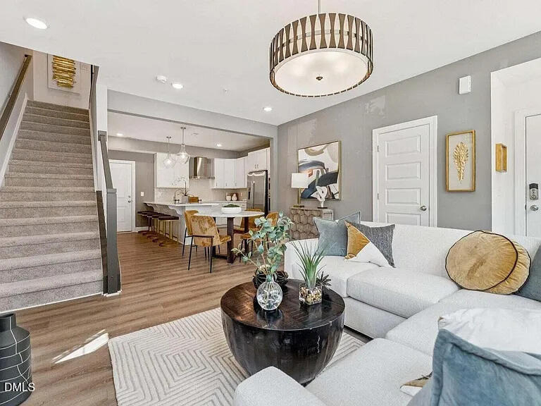 404 Gaston Park Lane - Photo 2
