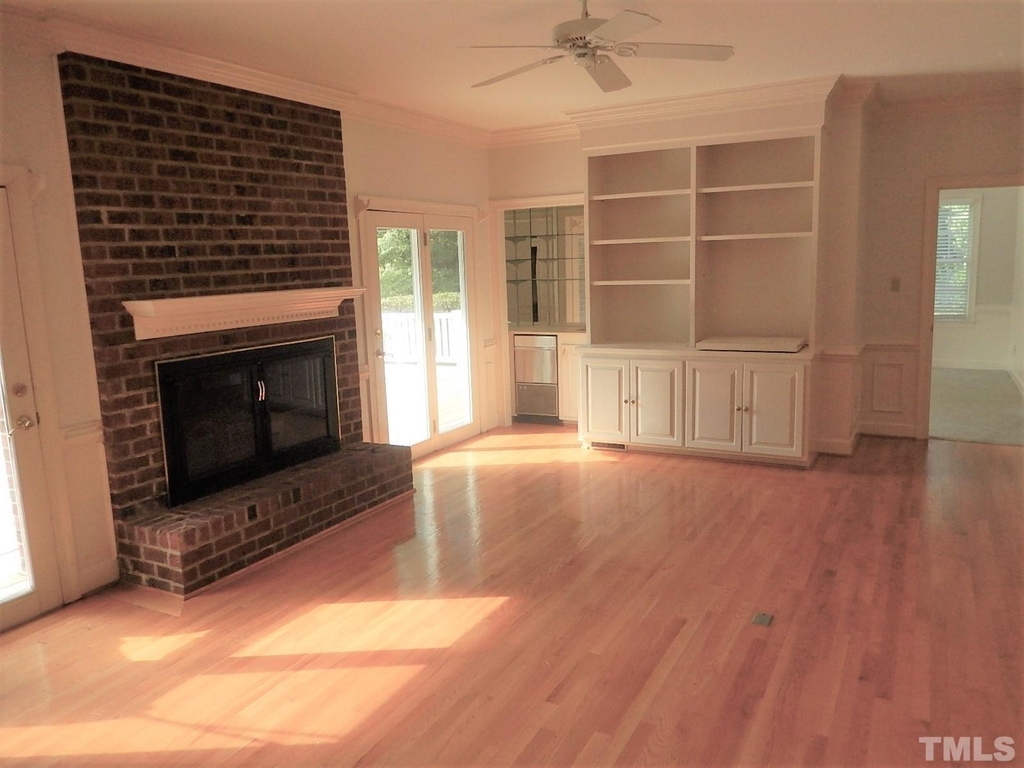 12621 Capital Boulevard - Photo 5