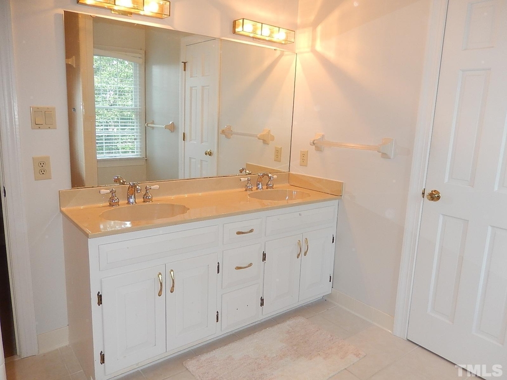 12621 Capital Boulevard - Photo 22