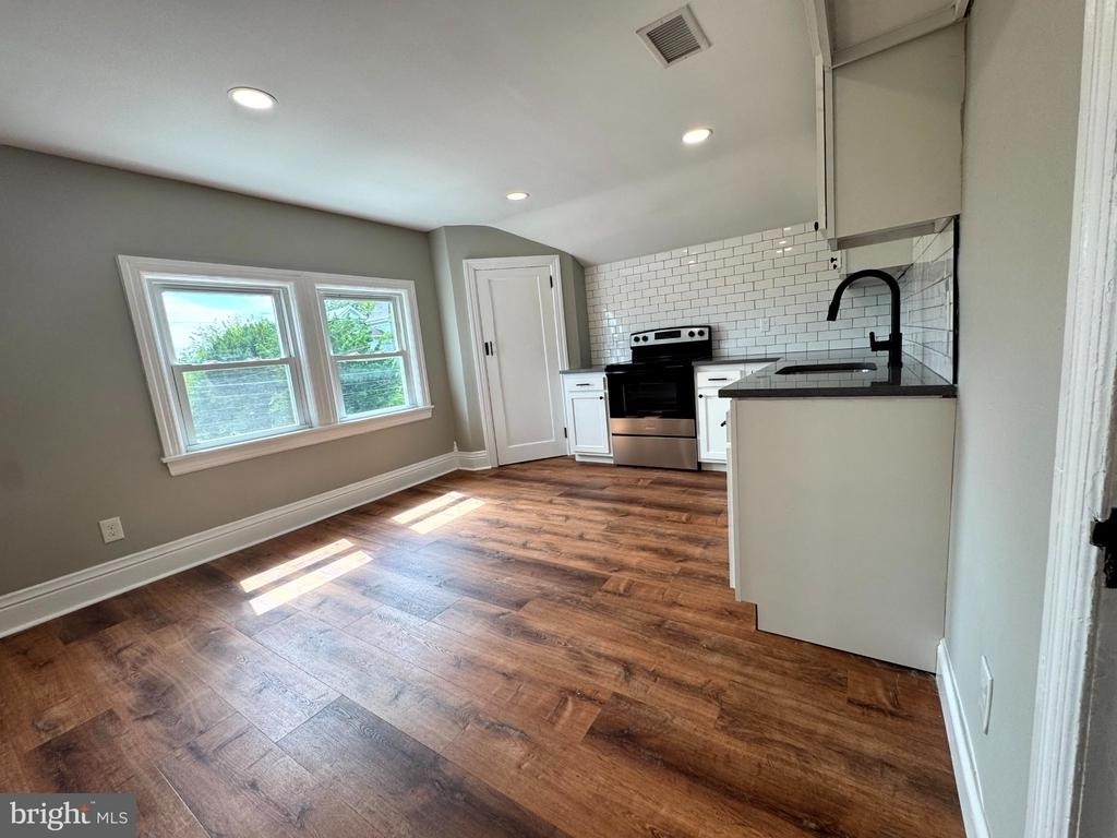 77 Byberry Road - Photo 29