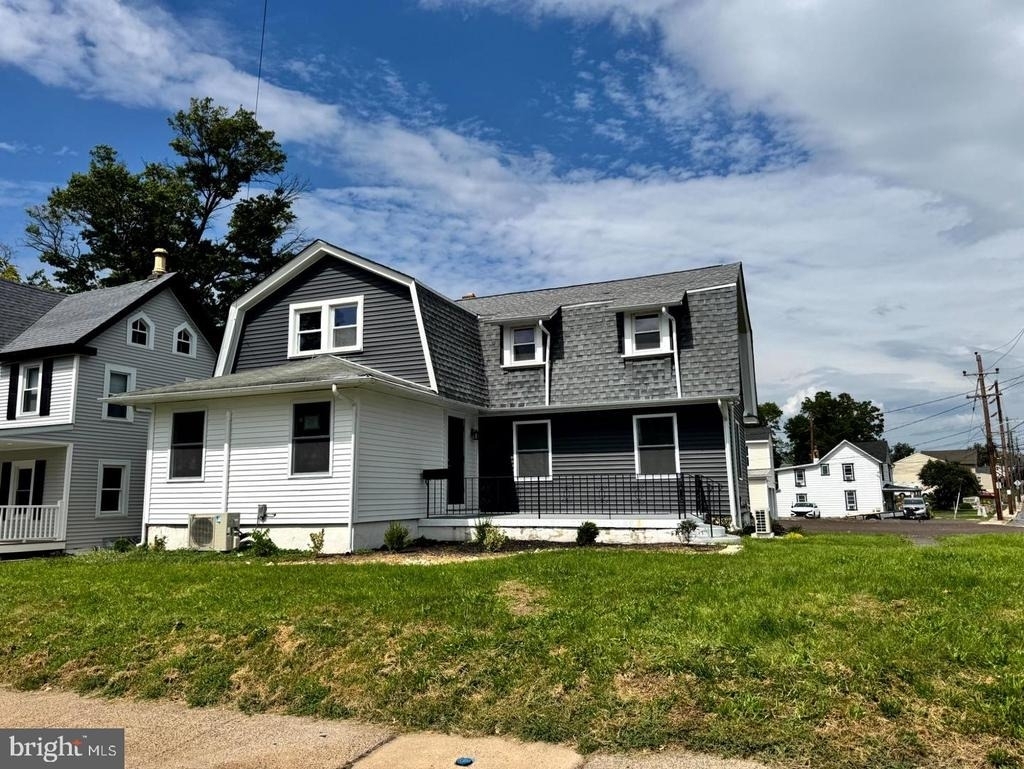 77 Byberry Road - Photo 1