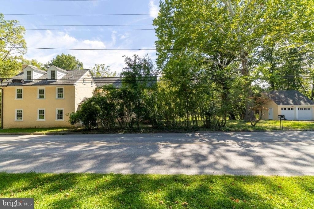 2315 Hickory - Photo 4